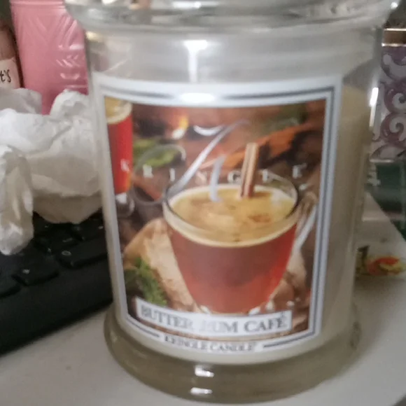 Butter Rum Café Scented Candle - Picture 1 of 1